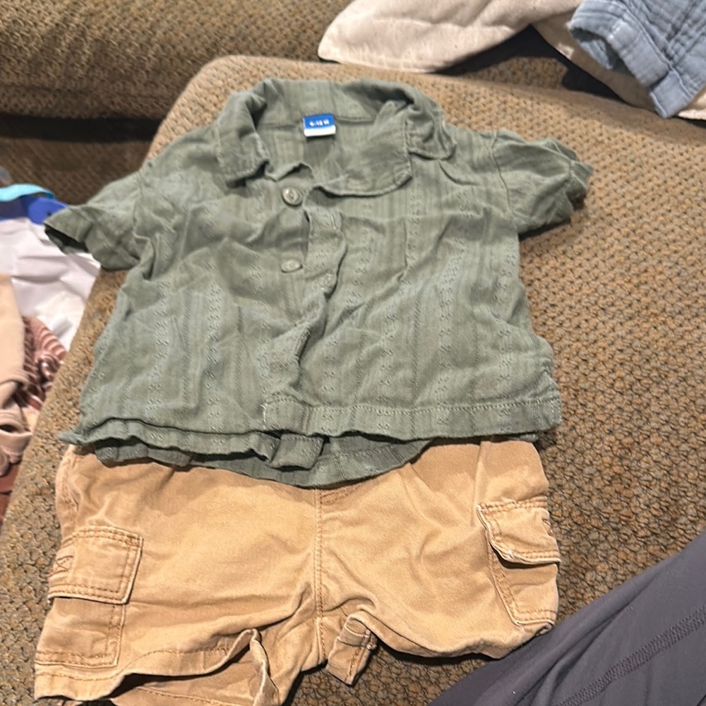 Old Navy Green and Tan Matching Set for Casual Comfort